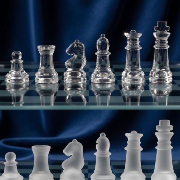 Ajedrez de Lujo en Cristal Transparente